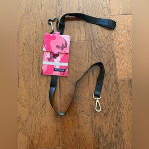 Dog leash with pouch